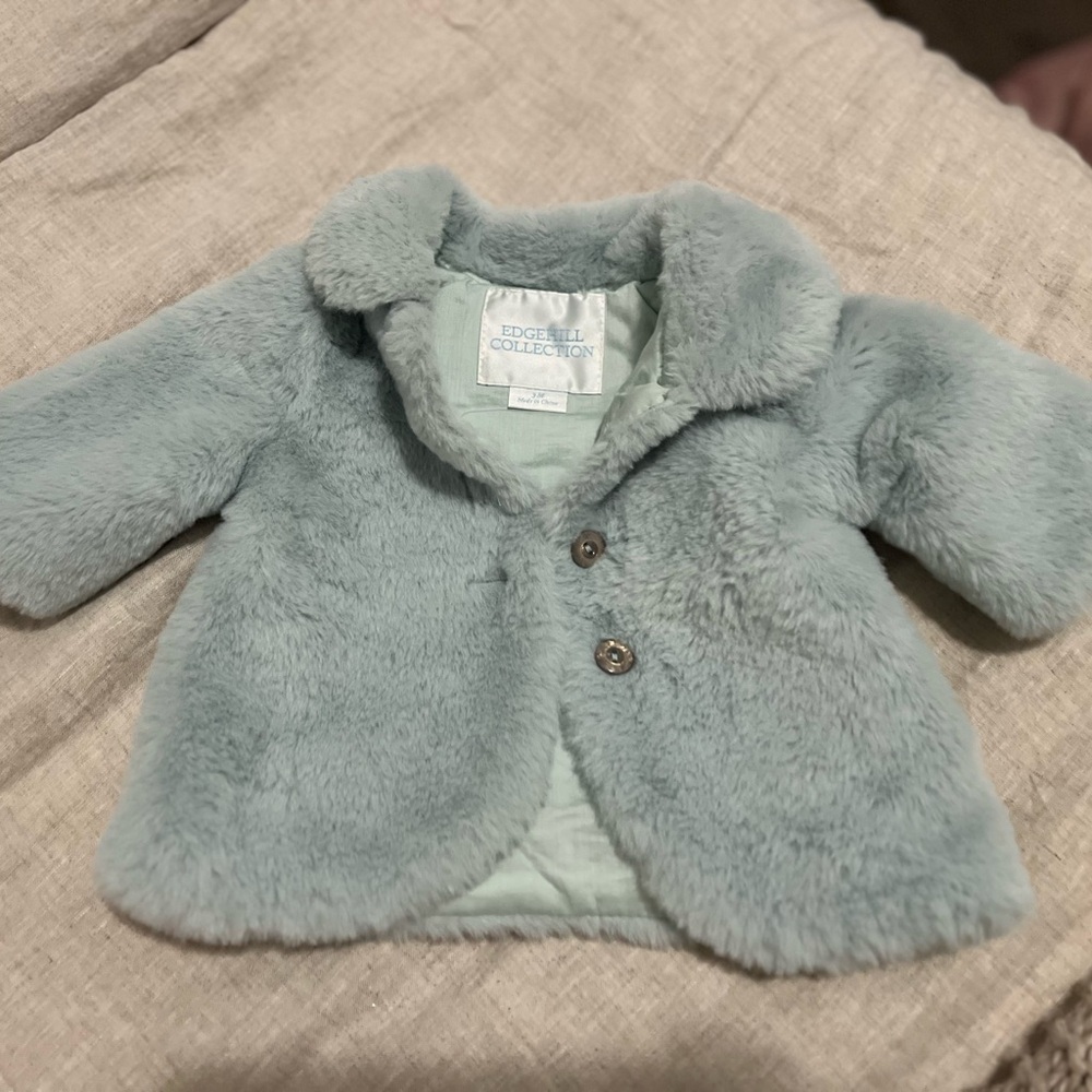 Edgehill Collection infant fur coat (3M)
